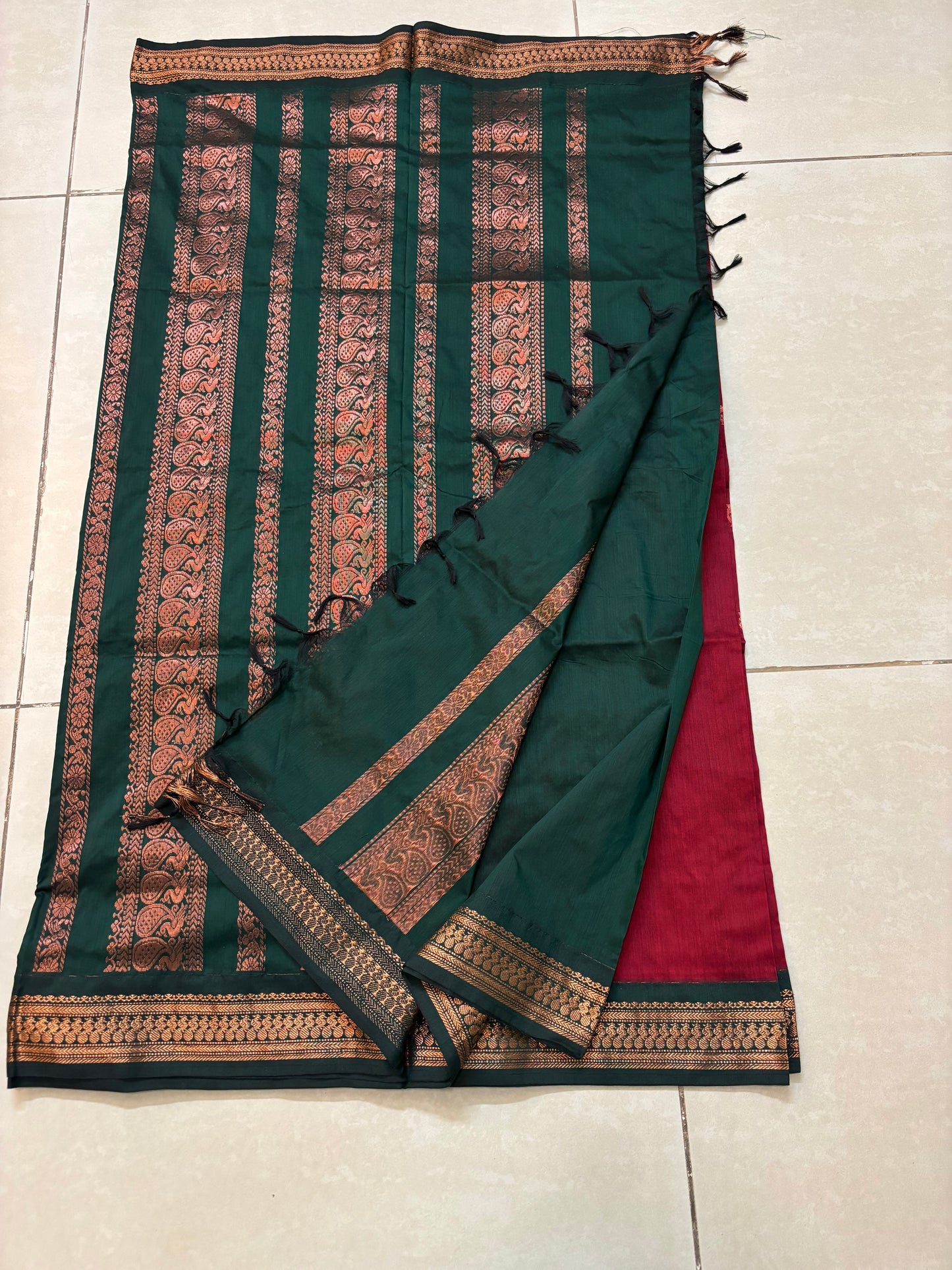 Red Cotton Silk Kalyani Gadwal Saree with Butta and Zari Pallu – Grace Rooted in Heritage