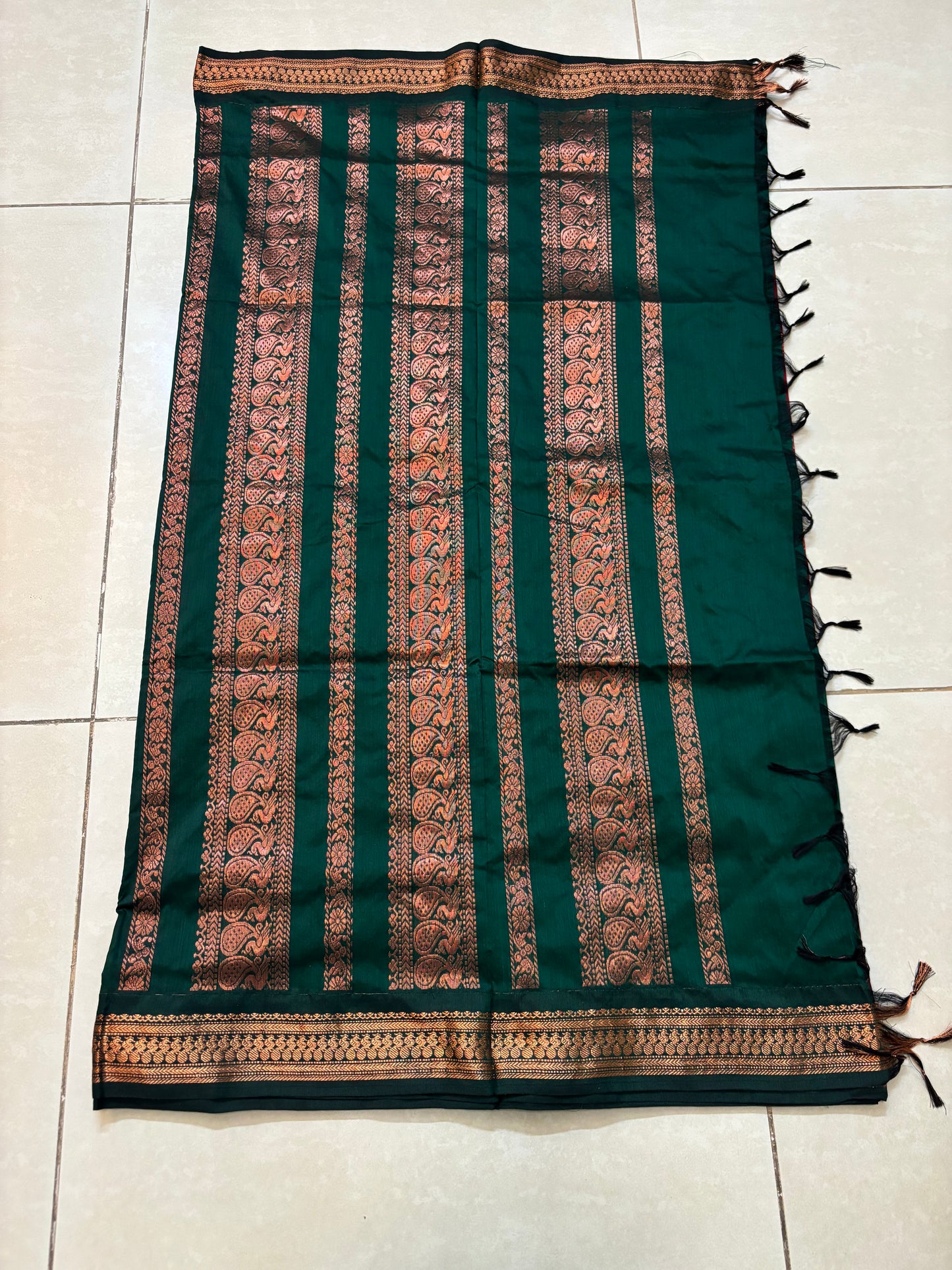 Red Cotton Silk Kalyani Gadwal Saree with Butta and Zari Pallu – Grace Rooted in Heritage